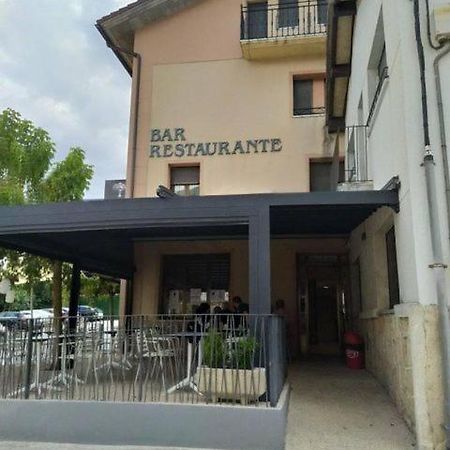 Hostal Restaurante Ibaisek Zudaire Exterior foto
